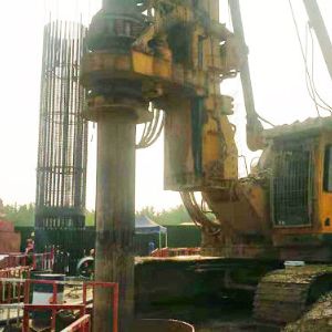 濟(jì)南齊魯黃河大橋施工現(xiàn)場